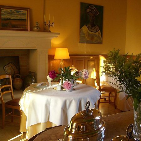 Chateau Des Salles Saint-Fort-sur-Gironde 외부 사진