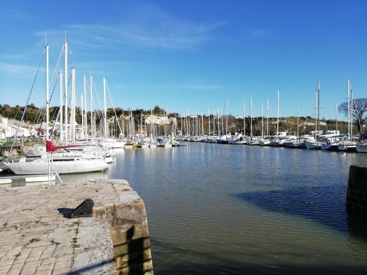Chateau Des Salles Saint-Fort-sur-Gironde 외부 사진