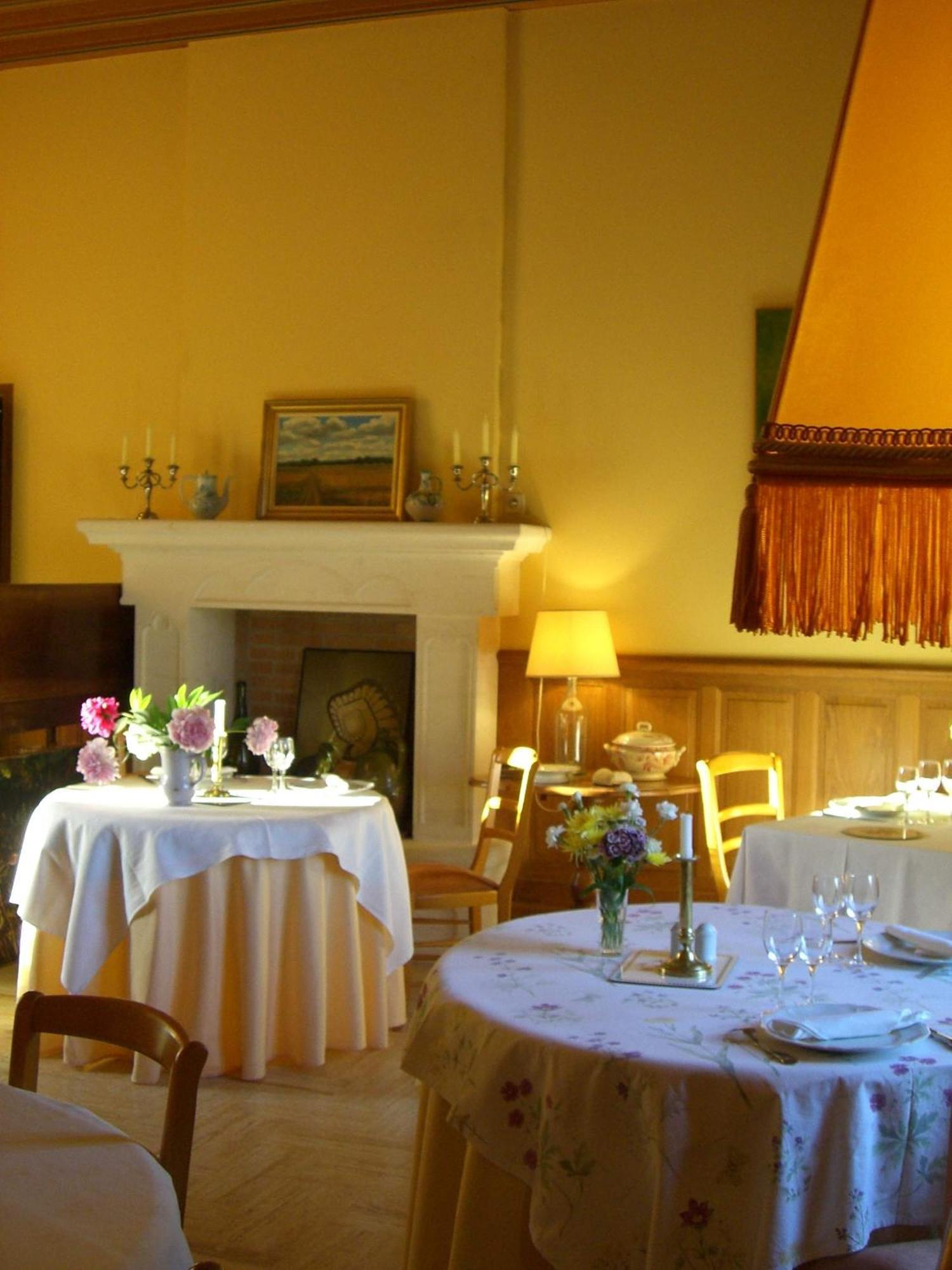 Chateau Des Salles Saint-Fort-sur-Gironde 외부 사진
