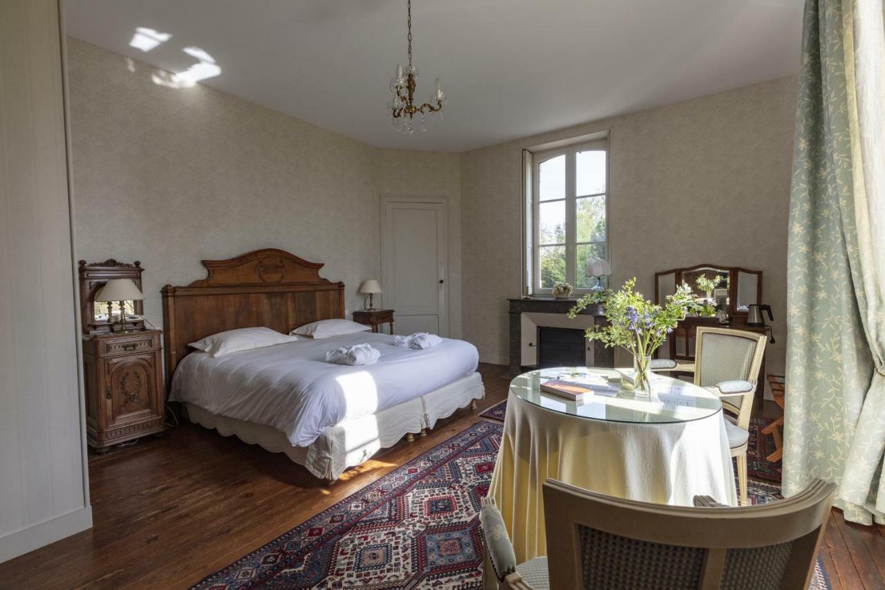 Chateau Des Salles Saint-Fort-sur-Gironde 외부 사진