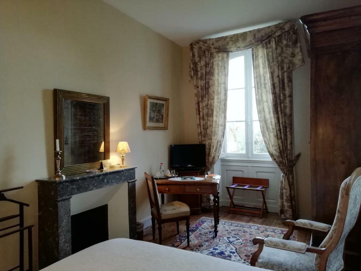 Chateau Des Salles Saint-Fort-sur-Gironde 외부 사진